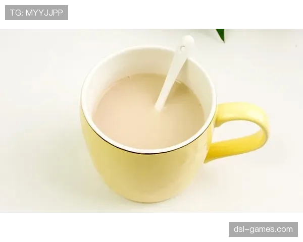 杨力维家的冰箱里居然塞满了蛋白粉，连饮料都得排队放？